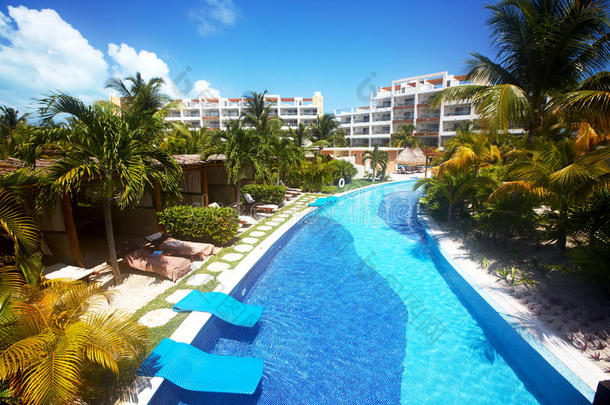 加勒比<strong>度假酒店</strong>的游<strong>泳池</strong>。