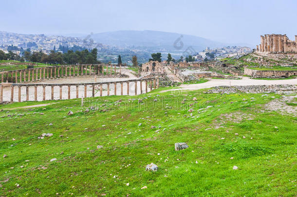 古代的建筑学地区城市柱廊