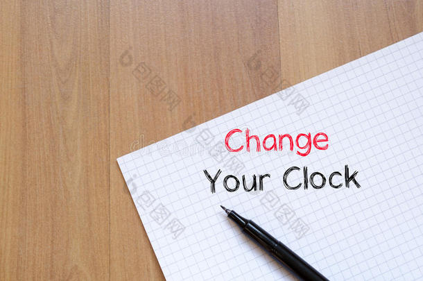 在笔记本上改变你的时钟文本概念