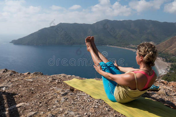 天线空气体位美丽的美女