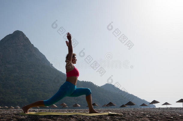 天线空气体位美丽的美女