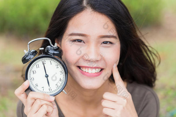 娃娃脸，永恒可爱的亚洲<strong>女孩子</strong>，年轻的皮肤外观