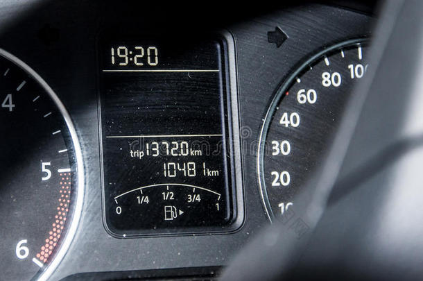 汽车仪表板自动速度计面板行程长度指示器
