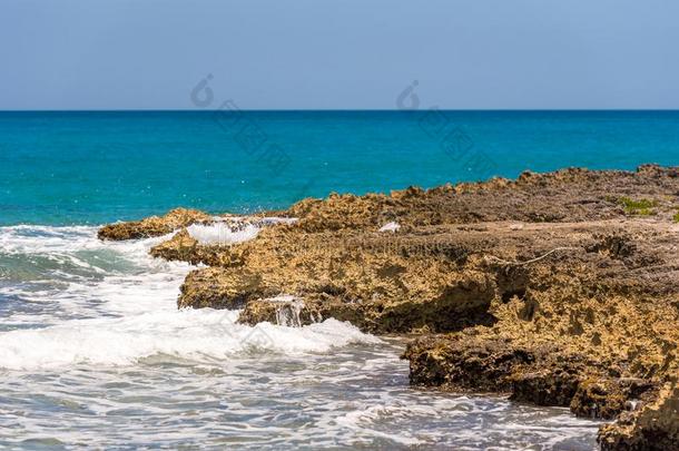 多岩石的海滩采用巴亚希贝,LaoPeople's共和国<strong>老</strong>挝人民共和国阿尔塔格拉西亚,Dom采用ican共和国.复制品