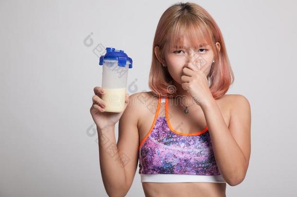 美丽的亚洲人健康的女孩<strong>仇恨</strong>乳清朊嗅觉.