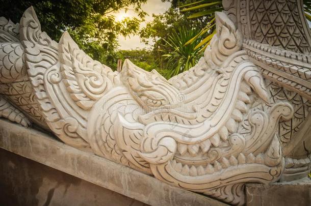 美丽的蛇上端雕刻向指已提到的人楼梯重要的在上面指已提到的人圣殿骑士