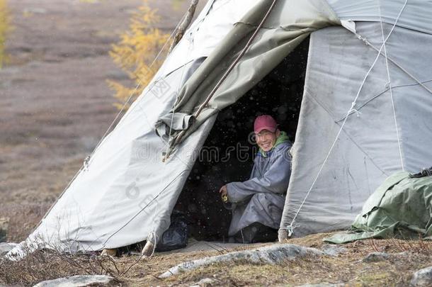 患唐氏综合征的人男人有样子的出局关于一圆顶帐篷采用北方的mongoli一