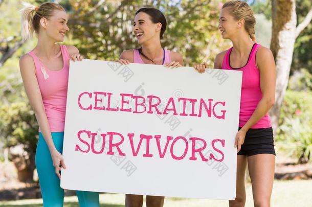 庆祝幸存者文本和粉红色的乳房癌症察觉沃姆