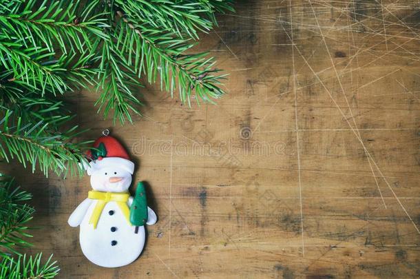 圣诞节背景和雪人和圣诞节树树枝