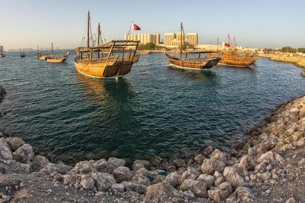传统的木制的小船独桅帆船的一种采用<strong>卡塔尔</strong>