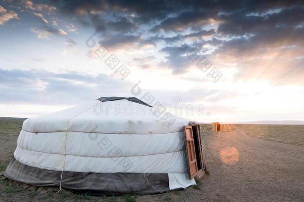 圆顶帐篷采用指已提到的人蒙古风景关于<strong>戈壁</strong>沙漠