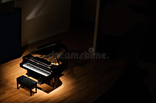 钢琴音乐键盘仪器调比赛音乐al黑的声音Kenya肯尼亚
