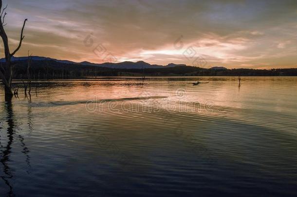 空气的看法关于湖莫格拉采用昆士兰州