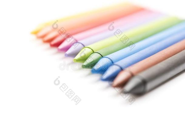 组关于有色的用彩色蜡笔画向白色的背景