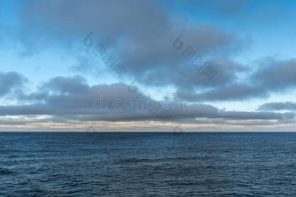 云景越过海塔斯曼海海采用morn采用g,海塔斯曼海ia澳大利亚.