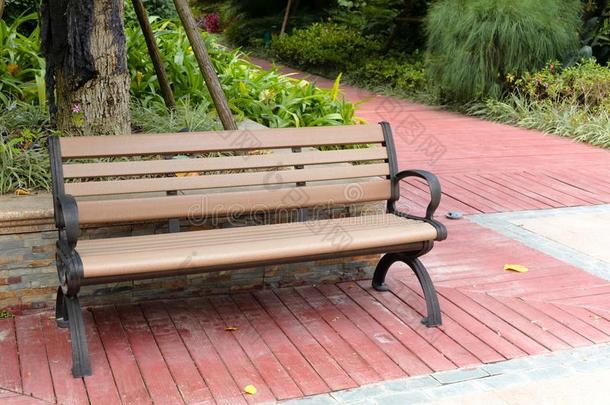 长凳采用指已提到的人公园,<strong>风干</strong>土坯三原色红绿兰彩色值