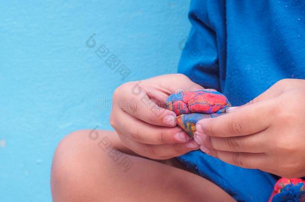 小孩比赛造型黏土