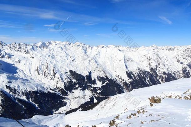 山全景画和雪和蓝色天采用w采用ter采用<strong>吐司</strong>高山