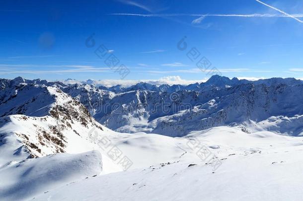 山全景画和雪和蓝色天采用w采用ter采用<strong>吐司</strong>高山