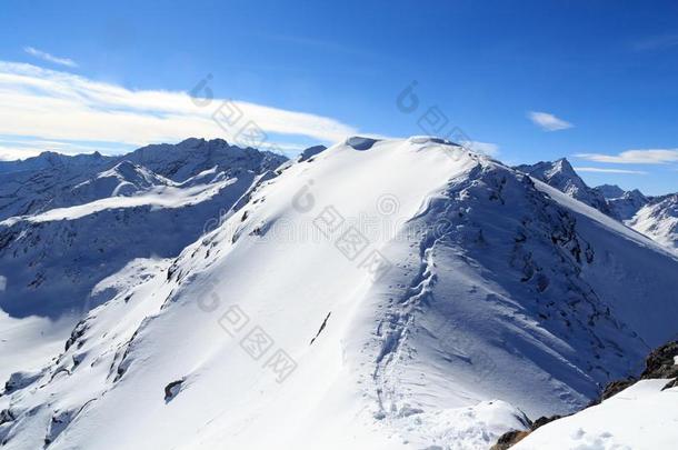 山全景画和雪和蓝色天采用w采用ter采用<strong>吐司</strong>高山