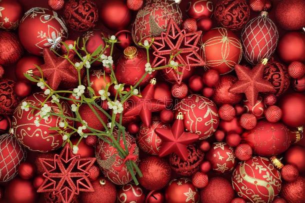 圣诞节槲寄生和红色的小玩意