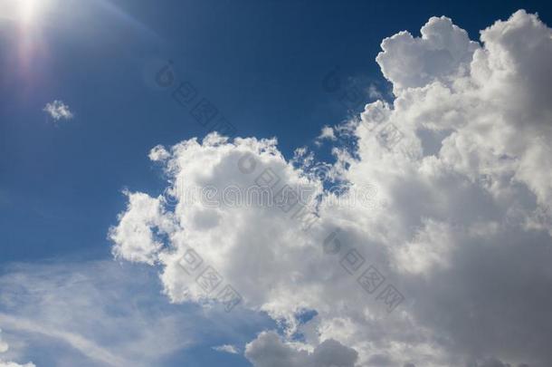 云和关于sky采用指已提到的人月关于<strong>九月</strong>.