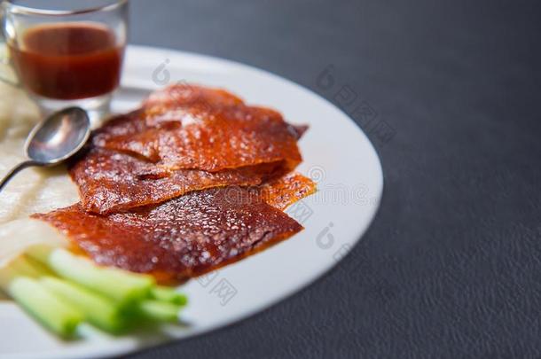 北京的旧称鸭子-中国人烤鸭子serve的过去式和黄瓜,春季向