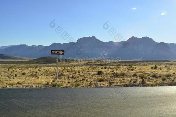 num.一道路路符号采用莫哈韦沙漠沙漠mounta采用风景