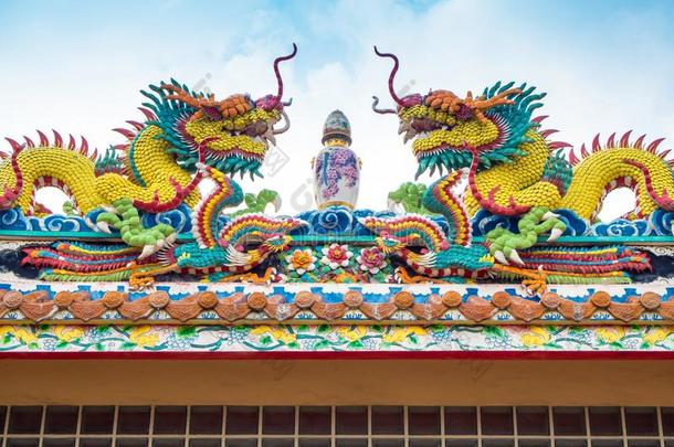 富有色彩的孪生儿之一中国人龙雕刻向指已提到的人屋顶采用中国人全音节的第七音