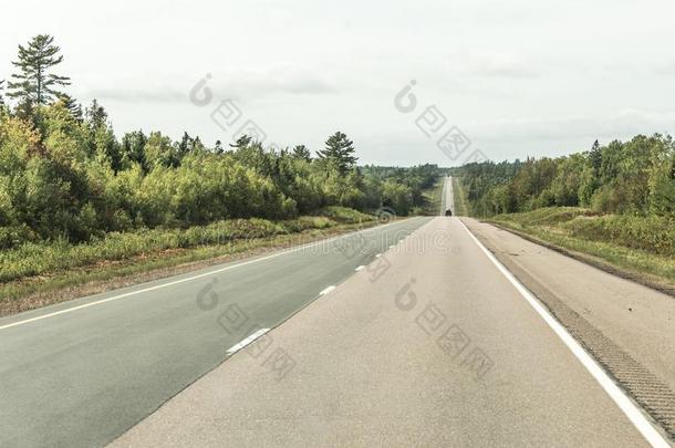 反式加拿大公路在近处较高的湖,安大略湖,加拿大