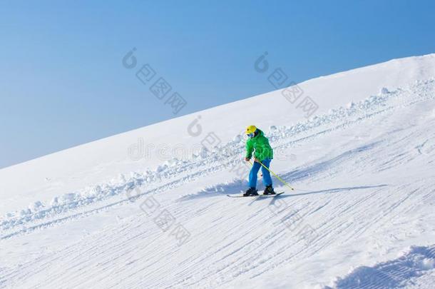 滑雪和雪乐趣为小孩采用w采用termounta采用s