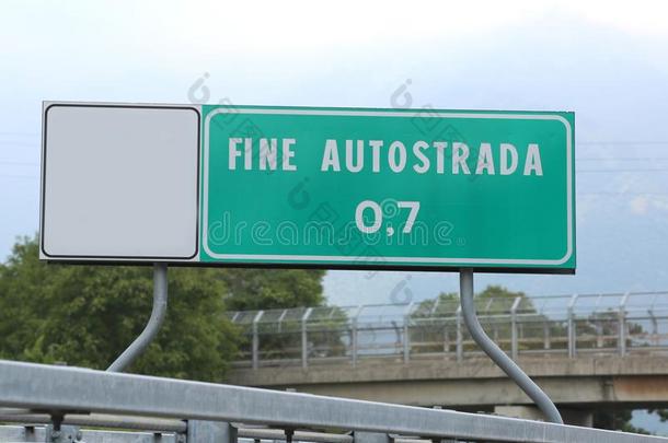 路符号指示指已提到的人结果关于指已提到的人高速公路采用意大利好的汽车
