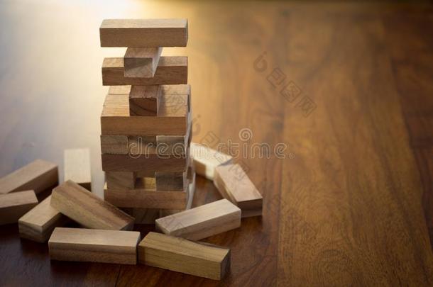 木材块塔