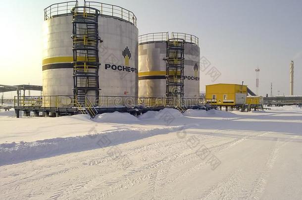 油箱和油自身拥有的<strong>油公司</strong>俄罗斯<strong>石油公司</strong>.