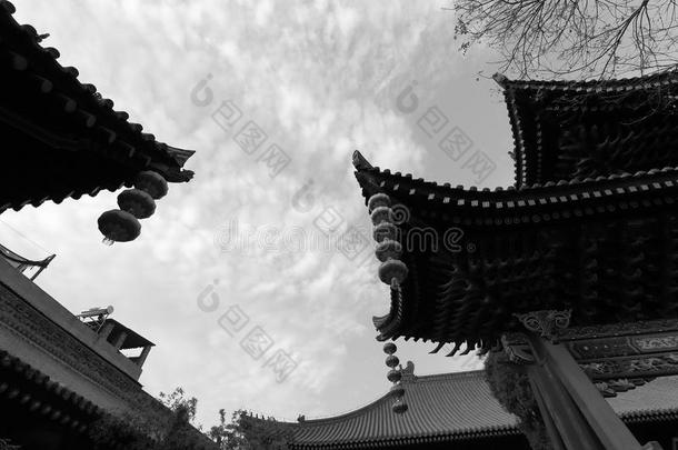 中国人檐口关于Christian基督徒城隍庙庙,黑的和白色的