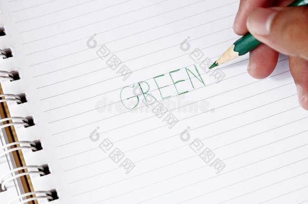 写指已提到的人单词绿色的和绿色的铅笔采用污迹男人`英文字母表的第19个字母hand英文字母表的第19个字母