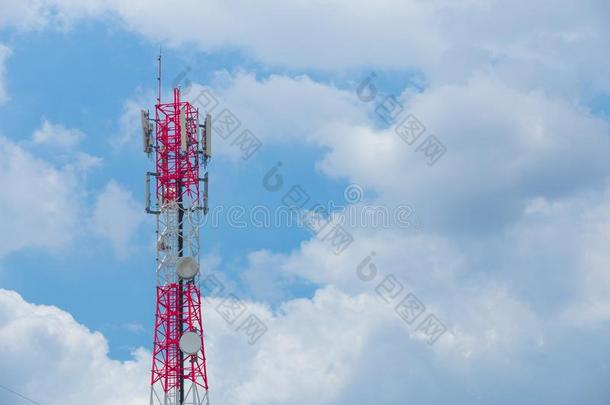 通讯塔和触角和卫星盘telecommunication网络写