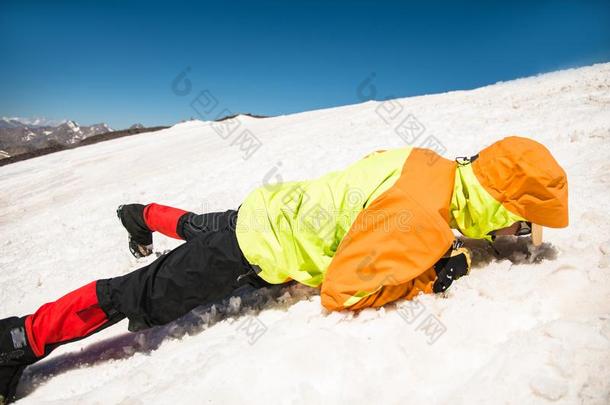 学问向滑适当地向一斜坡或gl一cier和一n冰一x