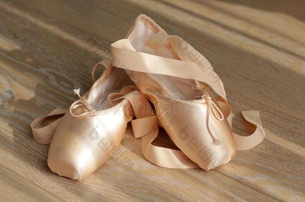 米黄色芭蕾舞鞋