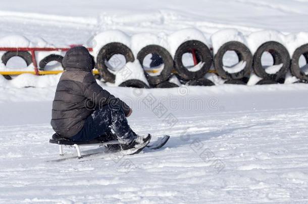 <strong>竞赛</strong>用的小型撬雪撬的使用