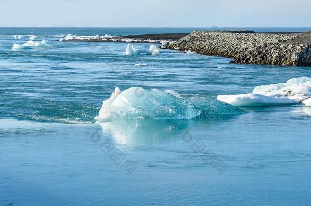 风景优美的看法关于冰山采用冰河环礁湖,冰岛