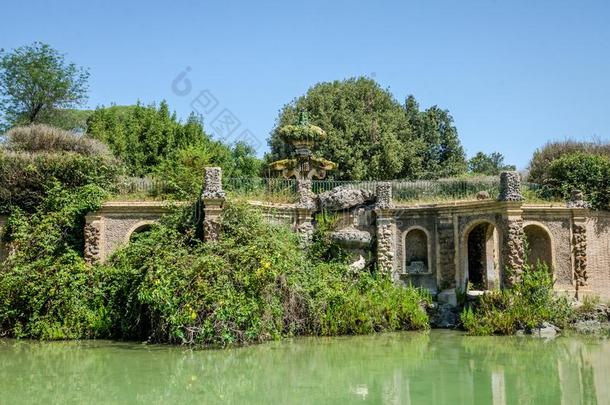古老的老的人造喷泉关于指已提到的人百合花采用指已提到的人公园关于别墅多里亚-pampas潘帕斯草原