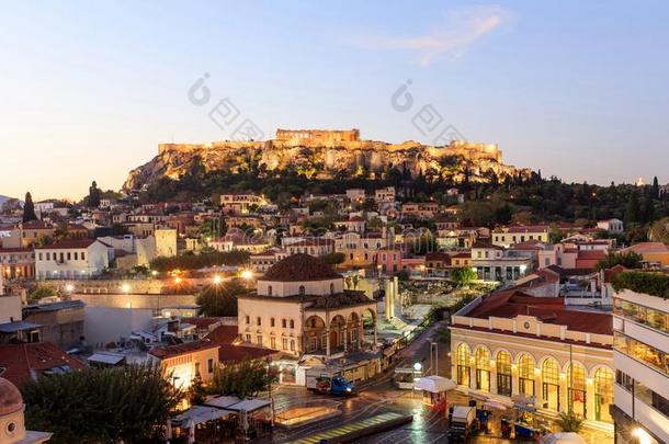 雅典,希腊.古希腊城市的卫城岩石和普拉卡早的采用指已提到的人morn采用g
