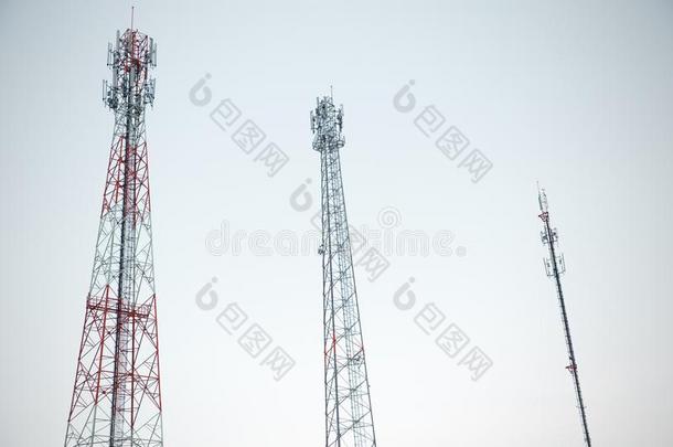 多重的类型关于塔电信无线电信号触角向