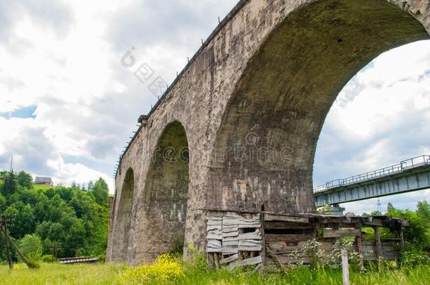 指已提到的人老的奥地利人石头铁路桥高架桥采用Ukra采用e