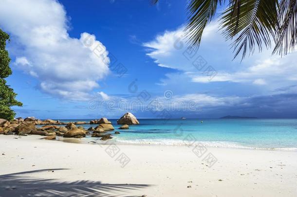 令人晕倒的天堂海滩在昂斯拉齐奥区,普拉兰岛,塞舌尔94
