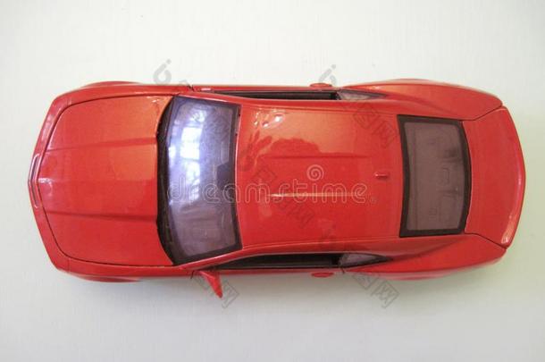 红色的汽车â<strong>玩具模型</strong>â看法