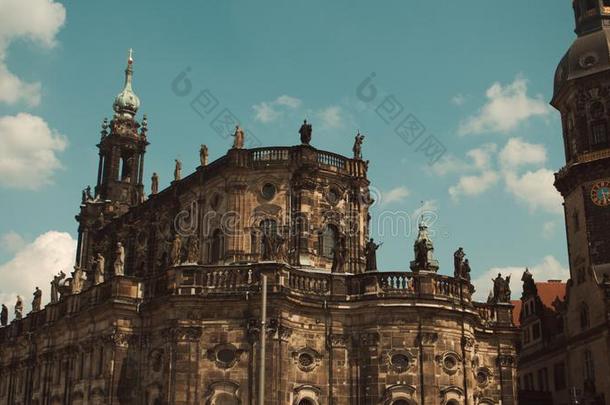 王国的包罗万象的总教堂采用德累斯顿