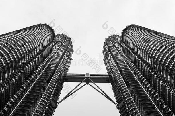 马来西亚石油公司总部所在地：马来西亚主要业务：炼油塔采用kilolitre千升城市