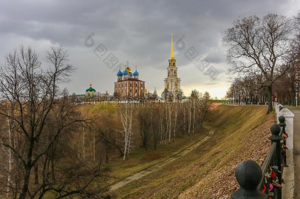 魔法风景和俄国的城堡采用秋梁赞